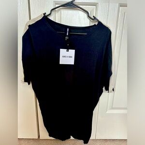 Women’s black with tan tunic top